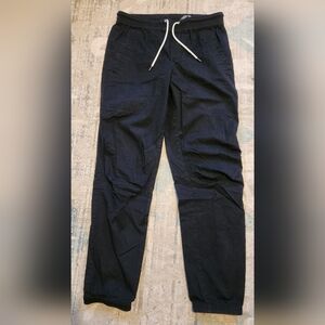 Mens Vuori Ripstop Traveling Joggers. Black. Size Med. Great Condition.
